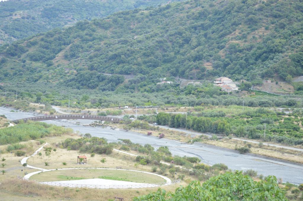 La Casa Di Giulia Διαμέρισμα Forza dʼAgro Εξωτερικό φωτογραφία